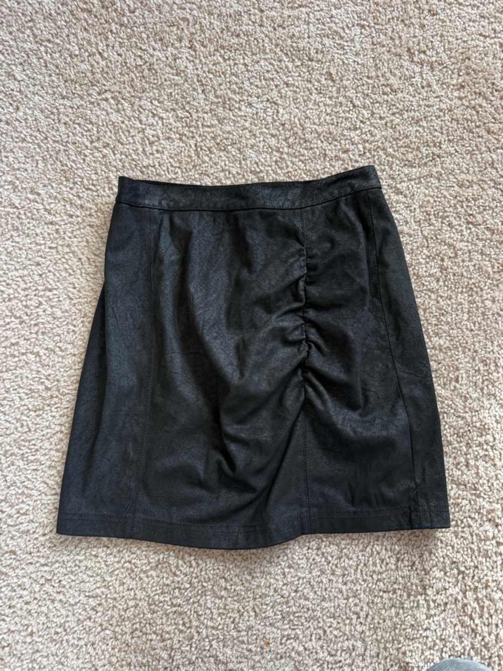 Free People Rumi Ruched Black Faux Leather Mini Skirt Size XS - Picture 8 of 10